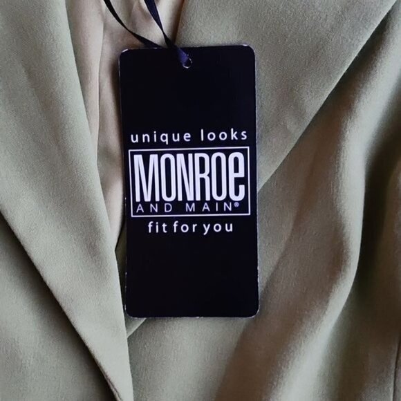 Monroe & Main Lined 2 pieces 12 Skirt Set - Picture 10 of 16